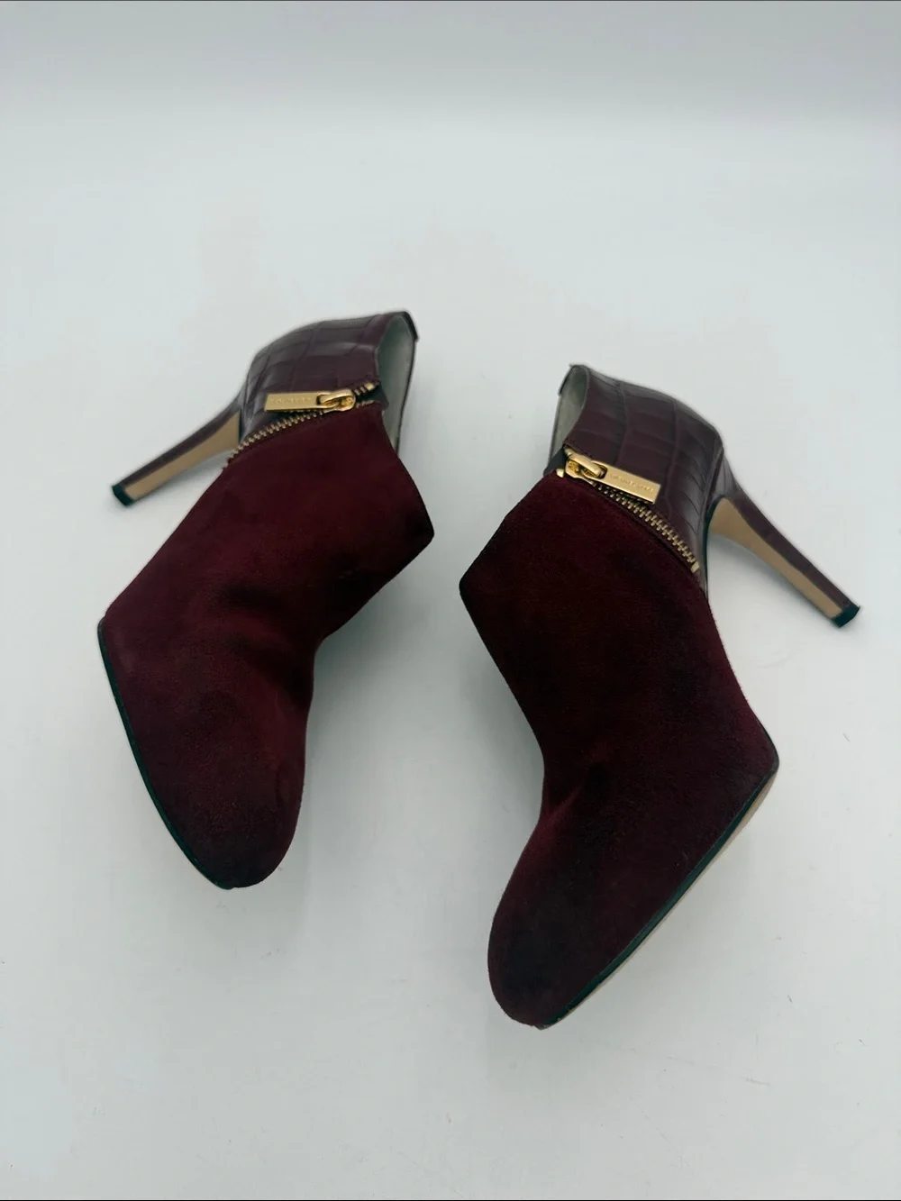 Michael Kors Wine Suede & Croc-Embossed Ankle Booties women 9M casual event Y2K